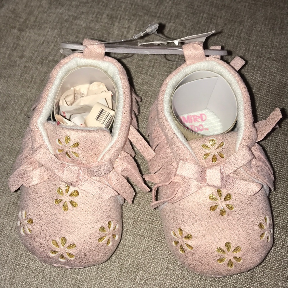 🆕NWT today only $5 Limited Too Baby Girl Moccasins